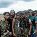 Niños salen de las Farc