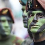 Un componente de 50 comandos de las Fuerzas Militares recorrió hoy la Carrera Séptima de Bogotá4