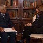 Con la Canciller Holguin elembajador de Cuba en Colombia, José Luis Ponce Caraballo