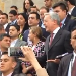 Bancada Uribista deja recinto en homenaje a las Víctimas