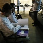 Aprender el sistema braille en la feria