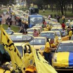 bloqueos por paro de taxistas