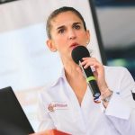 La Ministra dijo que el equipo del Ministerio estará analizando qué medidas tomará para proteger a los más de 8 millones de niños afectados con el cese de actividades de los maestros.