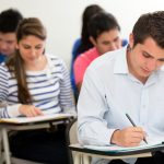 estudiantes-examen-clases-w