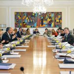 El Consejo de Ministros de este martes sesionó con la presencia de la nueva Ministra de Comercio, Industria y Turismo, María Lorena Gutiérrez, el Alto Comisionado de Paz, Rodrigo Rivera, y el Consejero para las Regiones, Camilo Sánchez.