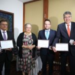 Organización Panamericana de la Salud-Oficina Regional de la Organización Mundial de la Salud exaltó la labor de los Ministerios de Hacienda y Salud. Foto tomada de @MauricioCard