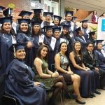 personas en edad extra escolar terminan sus estudios en colegios del Distrito2