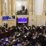 Plenaria aplazó votación de acto legislativo que prohíbe la conformación de grupos paramilitares