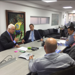 Jorge Perdomo, presidente de Dimayor y Ramón Jesurún, presidente de la SeleccionCol se reunieron con los representantes de acolfutpro2017-11-22 (1)