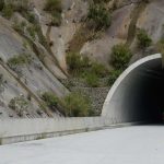 Boca del Túnel de la Línea que es fundamentalmente el cruce de la Cordillera Central y que agilizará el tránsito entre el centro y el occidente del país.