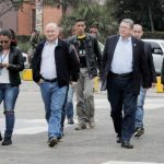 Miembros de las Farc duante su visita a Jesús Santrich en el búnker de la Fiscalía