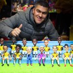 Una foto con la selección Colombia de plastilina