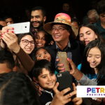 El candidato de la Colombia Humana catalogó de “corchadoras” las preguntas de los menores.