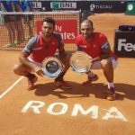 Robert Farah y Juan Sebastián Cabal. Foto: Tomada de la cuenta en Twitter @fedecoltenis.