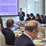 El Ministro del Interior, Guillermo Rivera, rinde el informe de gestión de su cartera en el Consejo de Ministros que se realiza este martes en la Casa de Nariño.