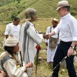 Los mamos de la Sierra Nevada de Santa Marta dieron la bienvenida este viernes al jefe del Estado, Juan Manuel Santos, quien fue a ese territorio sagrado al acercarse el fin de su gobierno.