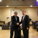 Luis Almagro
‏
Cuenta verificada
 
@Almagro_OEA2015
  48 minhace 48 minutos
Hoy inicié visita d trabajo a Colombia. Mañana me reúno c/Pdte @IvanDuque y viernes viajo c/Canciller @CarlosHolmesTru a Cúcuta en 1a misión d Grupo d Trabajo d migrantes venezolanos de @OEA_oficial a la frontera #Colombia-#Venezuela con @dsmolansky y @BeticaMunozPogo #OEAconVzla