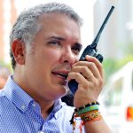 El Presidente Duque saludó hoy a los integrantes de la Red de Participación Cívica en Medellín. “Me complace mucho saludarlos y vamos para adelante. ‘El que la hace la paga’. ¡Con toda, muchachos!”, señaló por radioteléfono.Foto: Mónica González - Presidencia