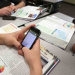 Estudiantes con Celulares