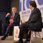 “Aquí estamos para responder, porque yo solamente sé hacer política así, poniendo la cara con la evidencia”, dijo el Jefe del Estado en el foro “100 días de Gobierno del Presidente Duque”.Foto: David Romo - Presidencia