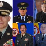 Los nuevos comandantes serán: en las Fuerzas Militares, mayor general Luis Fernando Navarro Jiménez; Ejército, mayor general Nicacio de Jesús Martínez Espinel; Armada Nacional, vicealmirante Evelio Enrique Ramírez Gafaro; Fuerza Aérea Colombiana, mayor general Ramsés Rueda Rueda, y Director de la Policía Nacional, mayor general Oscar Atehortúa Duque.
El Jefe de Estado indicó que todos ellos están formados en el trabajo diario de la protección de los colombianos, con gran experiencia en el terreno y en el área operacional.