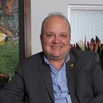 presidente de la División Mayor del Fútbol Colombiano – DIMAYOR, Jorge Enrique Vélez